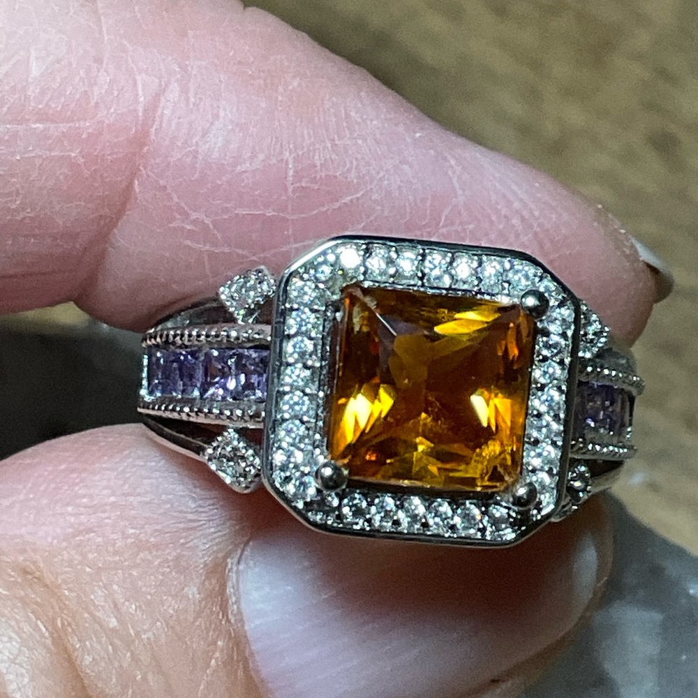 Yellow Topaz ring - Picture 4 of 8